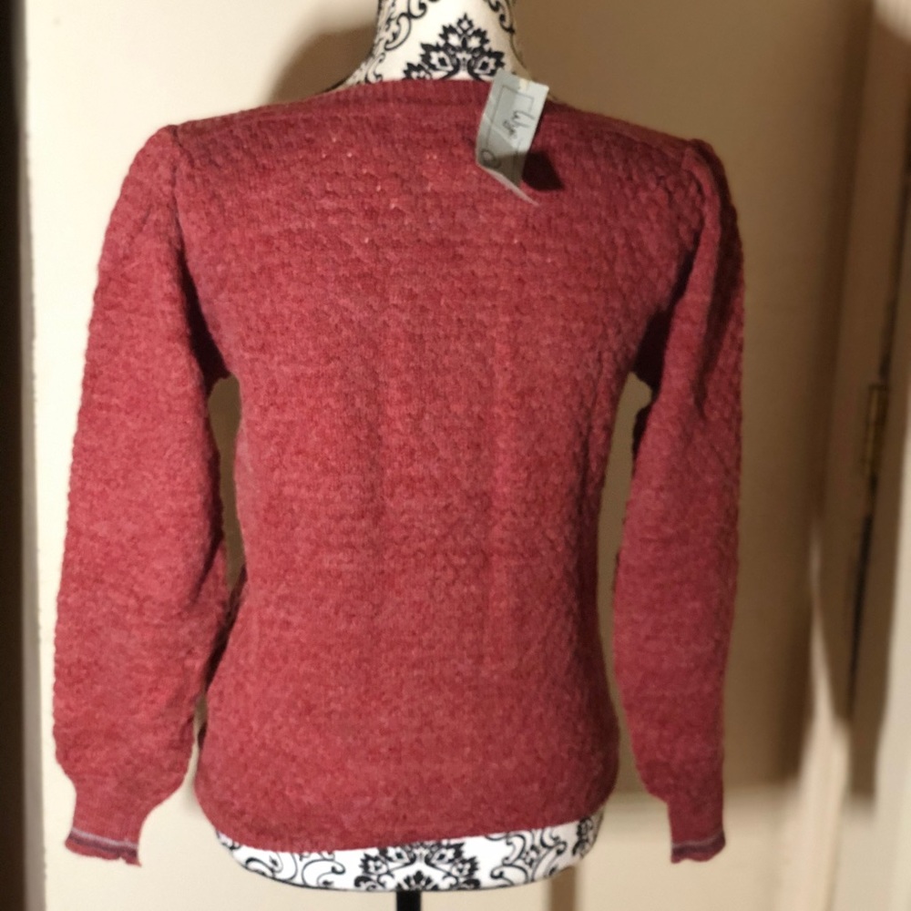 Red blue and grey design wye oaks sweater - Picture 4 of 7
